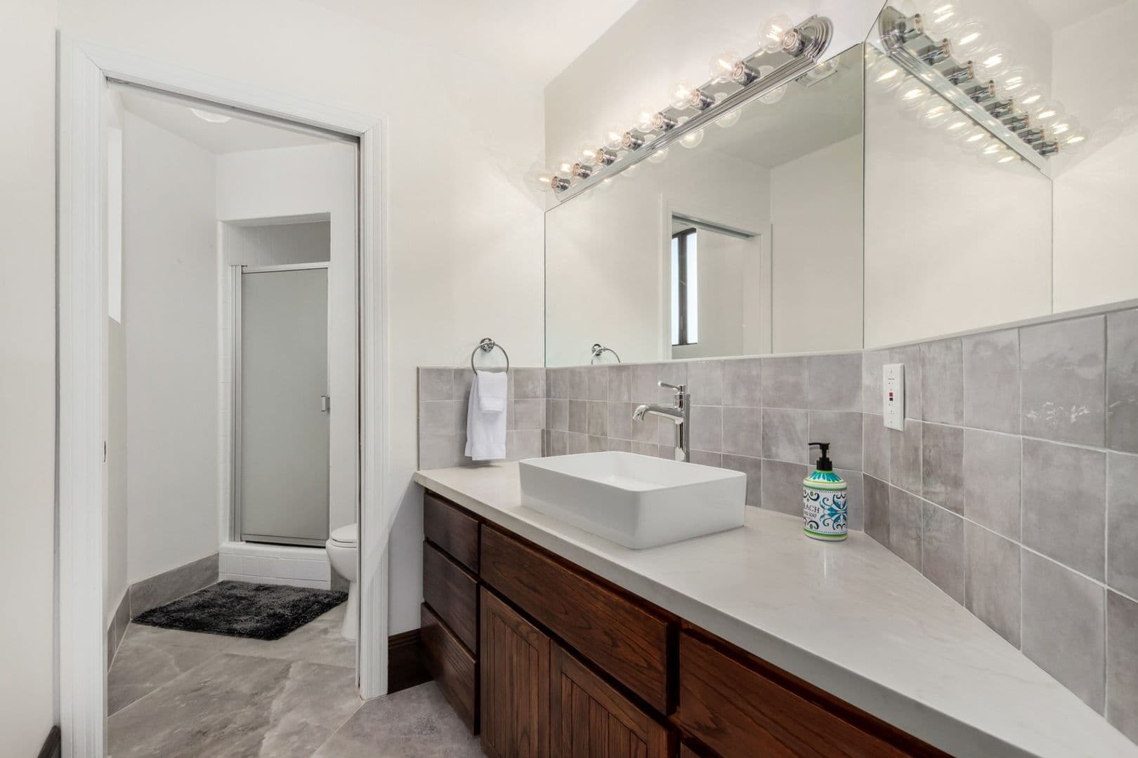 Phoenix House: 5655 N Camelback Canyon Dr