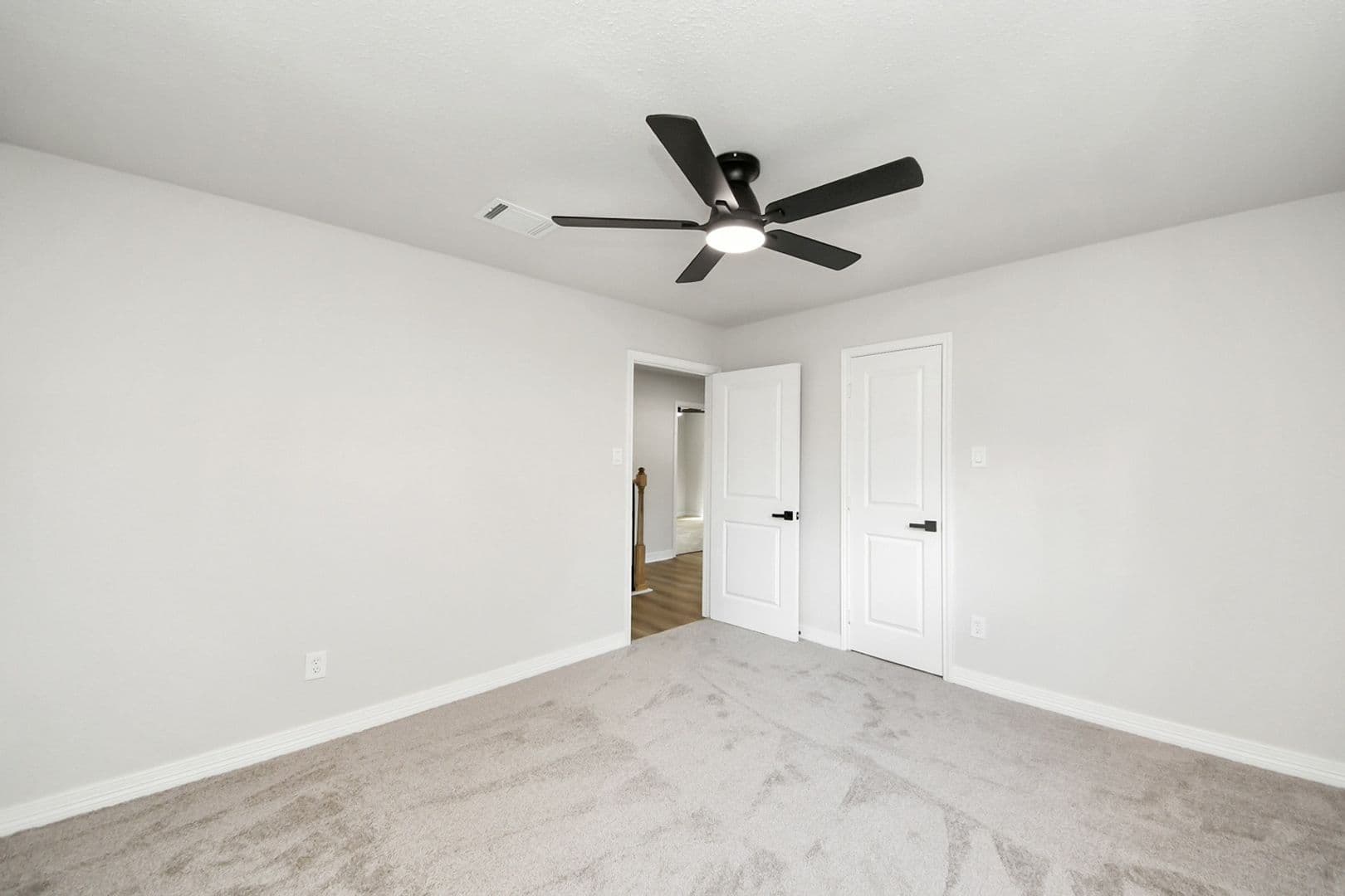 Houston House: 10806 Olympia Dr