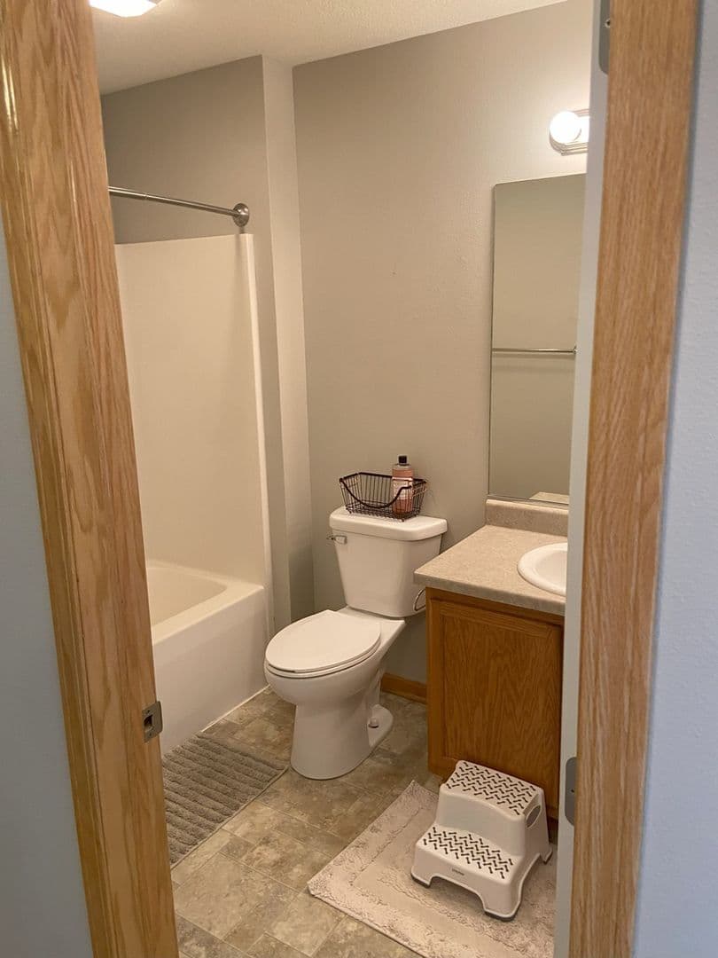 Ankeny House: 5113 Ne Ledgestone Ct