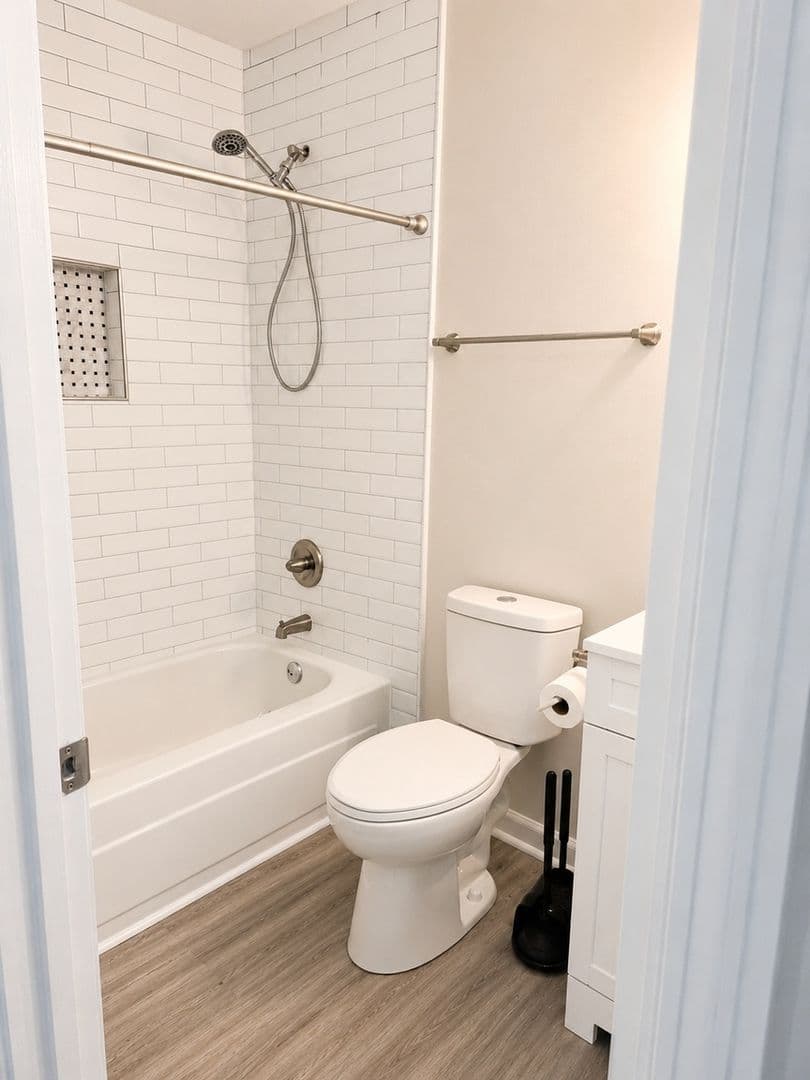 Crestview House: 503 Tall Pines St