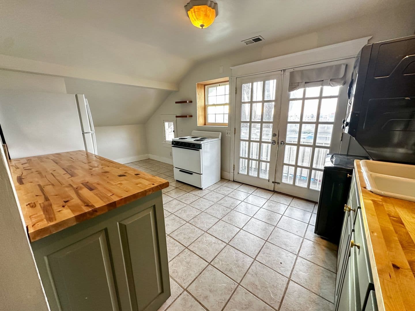 Denver House: 1615 Carr St