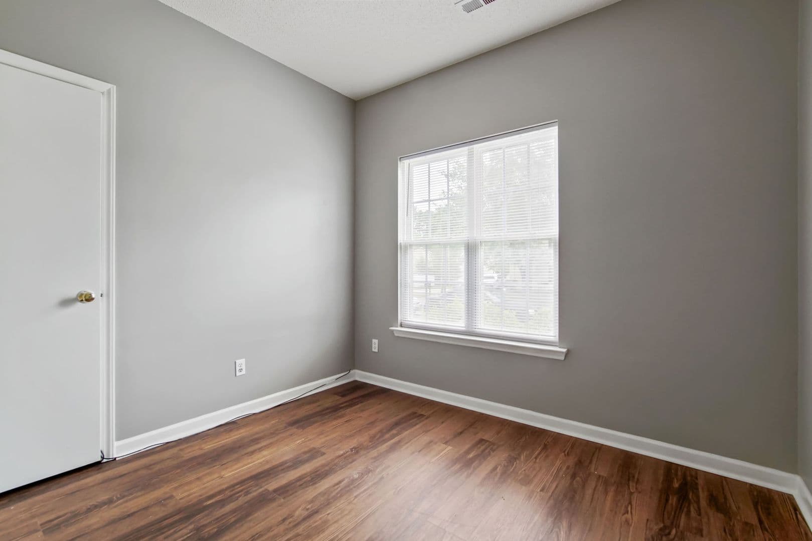 Raleigh House: 1117 Aaron Dr