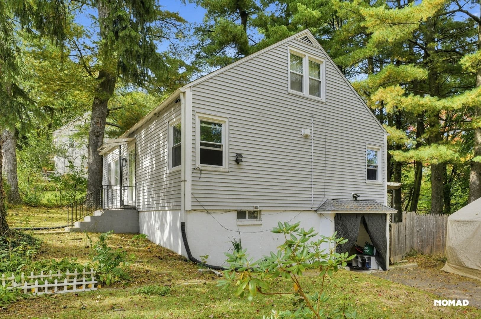 Waterbury House: 14 Fairfax St
