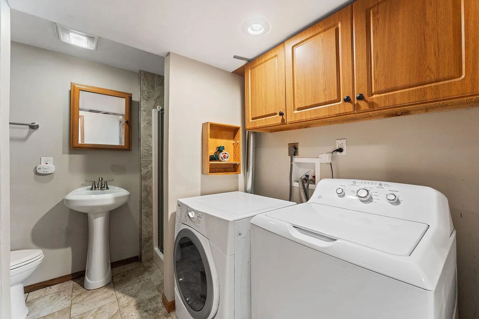 Cannon Falls House: 509 Mill St E