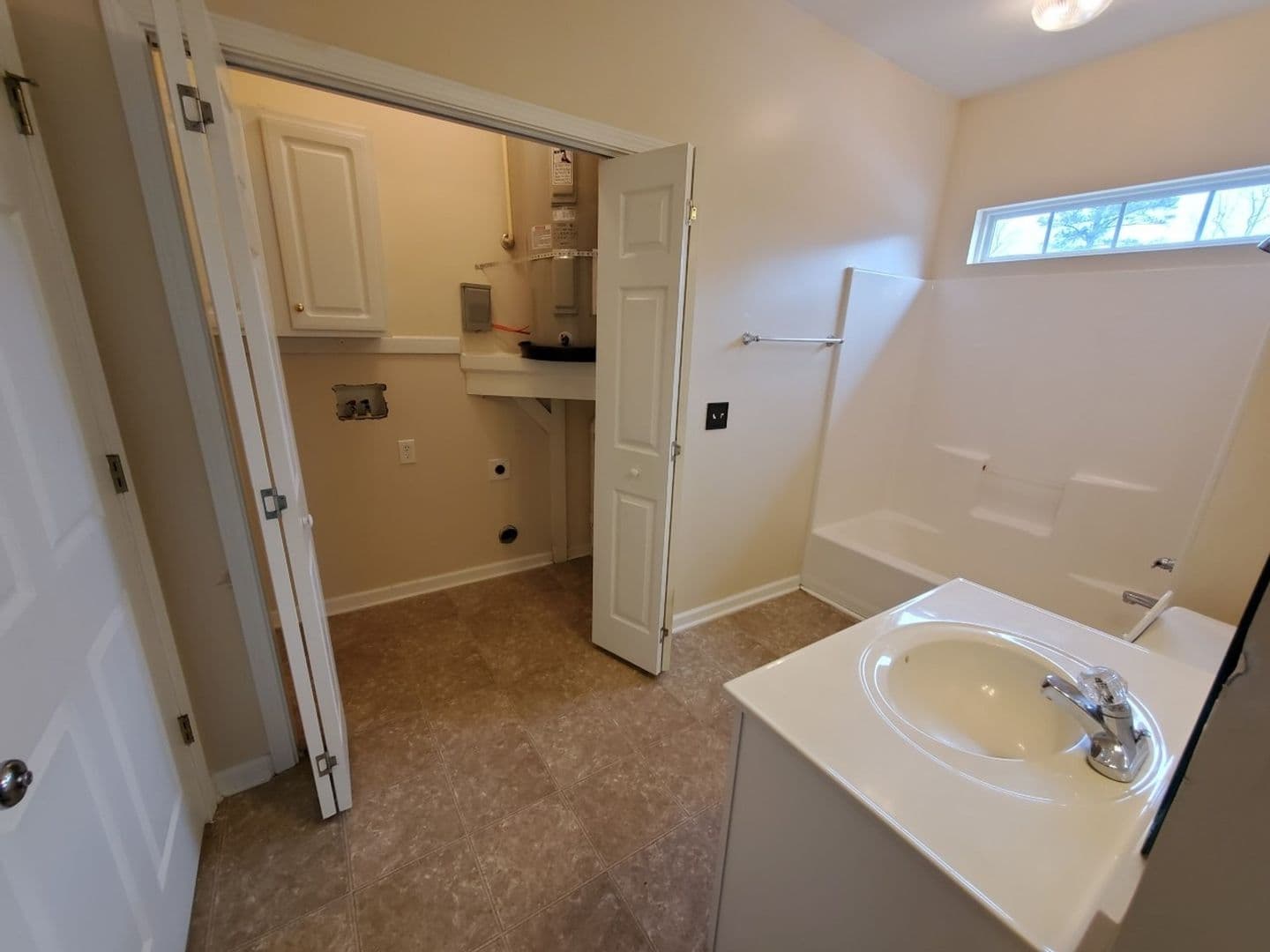 Florence House: 1728 Oakdale Terrace Blvd
