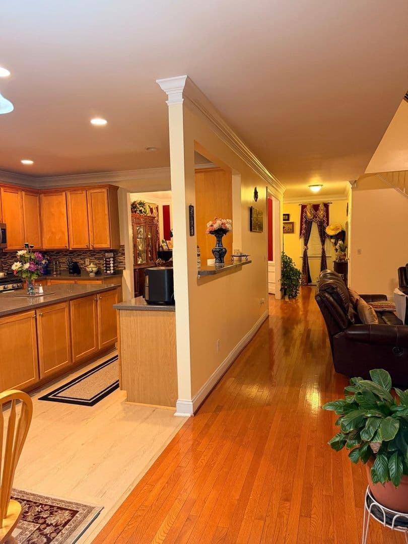 Cary House: 606 Gravel Brook Ct