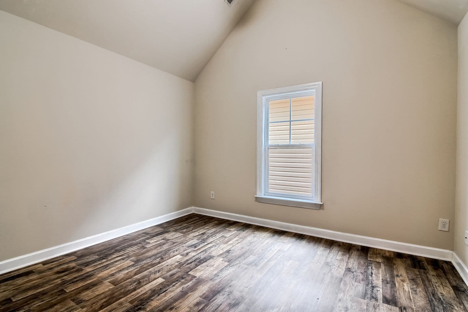 Morrisville House: 202 Roundhouse Lane