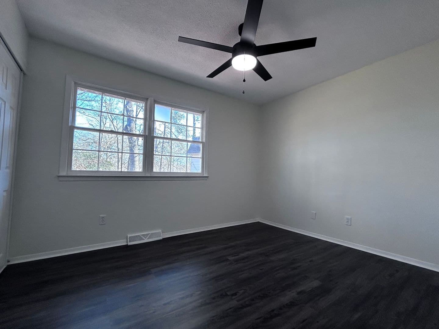 Columbia House: 3700 Cairnbrook Ct