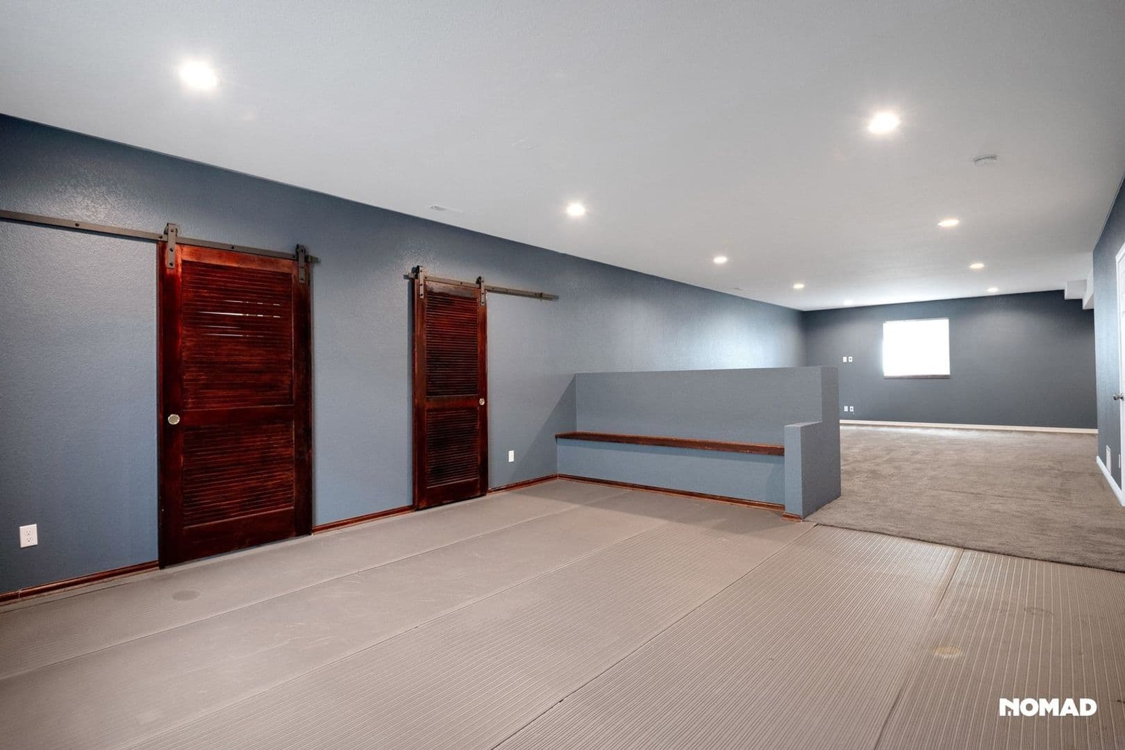 Aurora House: 26926 E Davies Pl