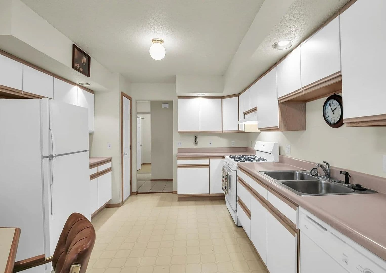 Urbana House: 1801 Glenwood Oaks Ct