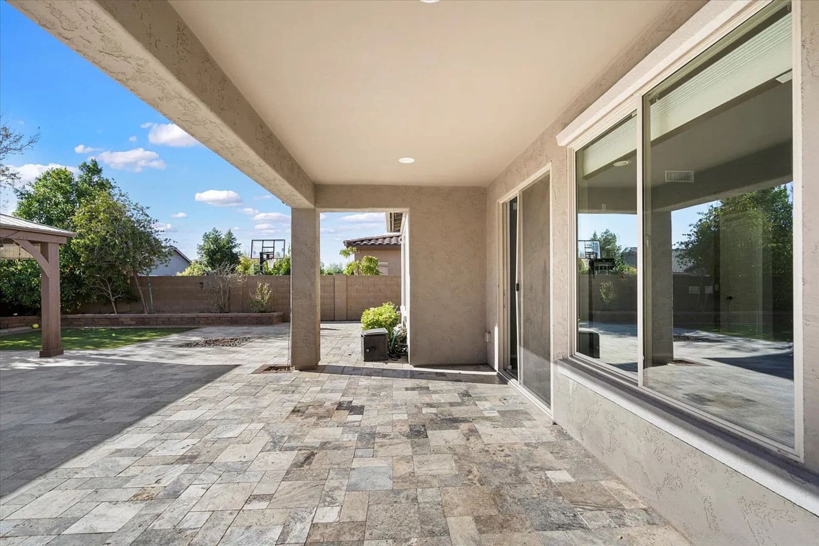 Peoria House: 9537 W Weeping Willow Rd