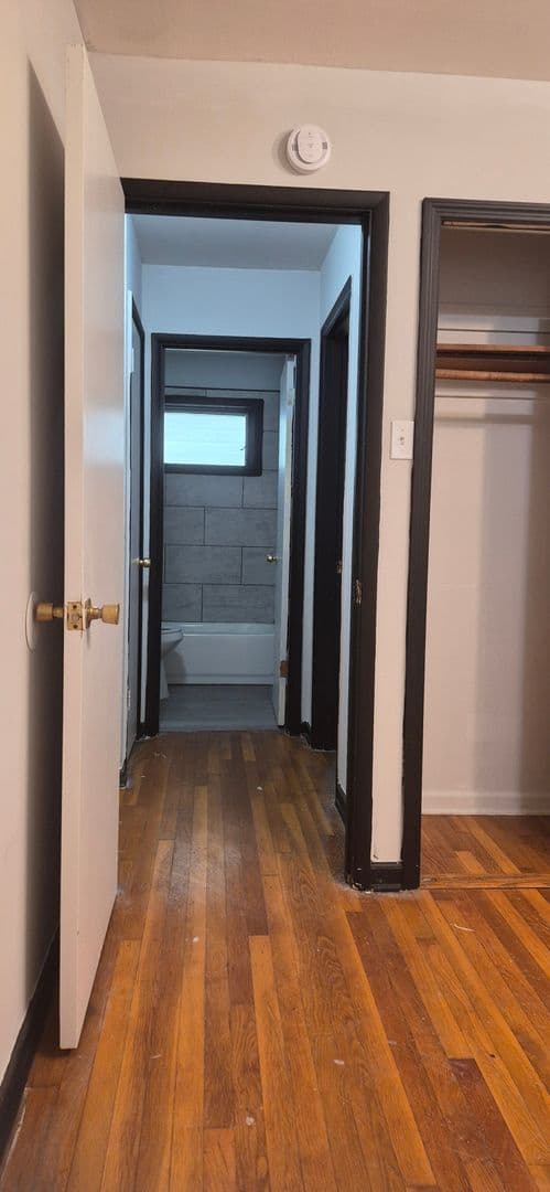 Saint Louis House: 10605 Dunkeld Cir