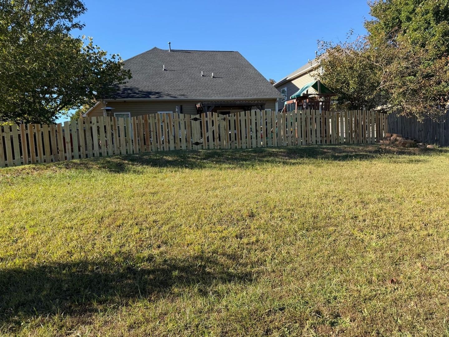 Simpsonville House: 302 Barrett Chase Dr