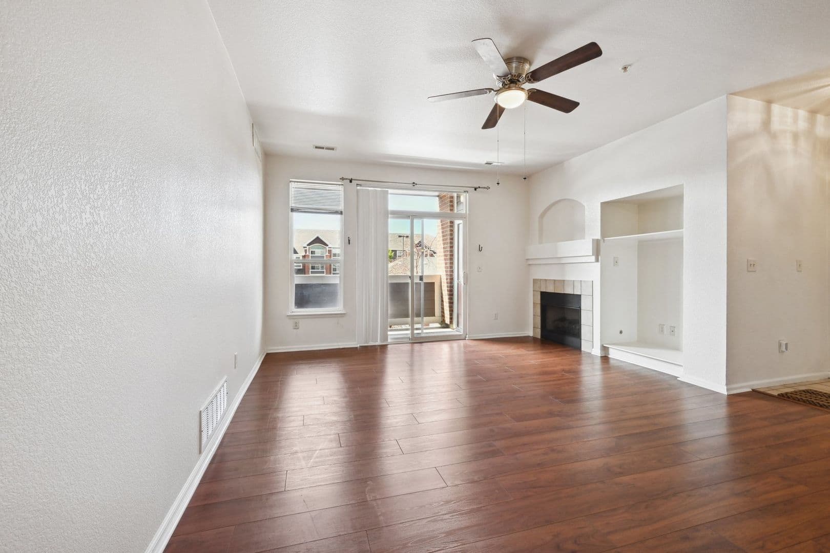 Aurora Condo: 14261 E 1 St Dr