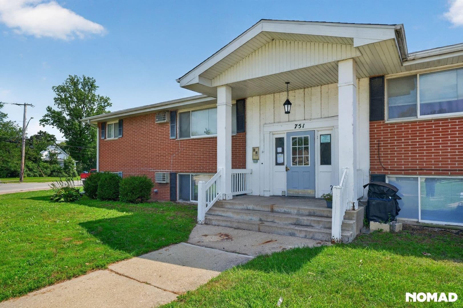 Kankakee Townhome: 751 N 5th Ave