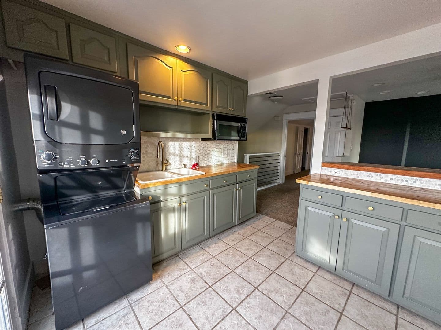 Denver House: 1615 Carr St