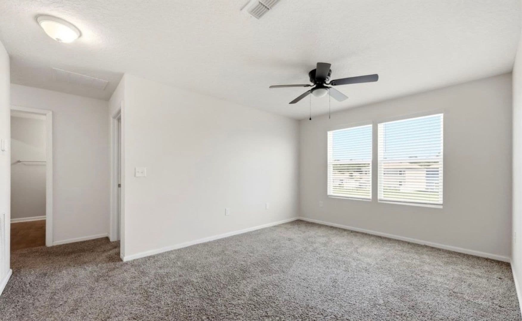 Jacksonville House: 3512 Guppy Ct