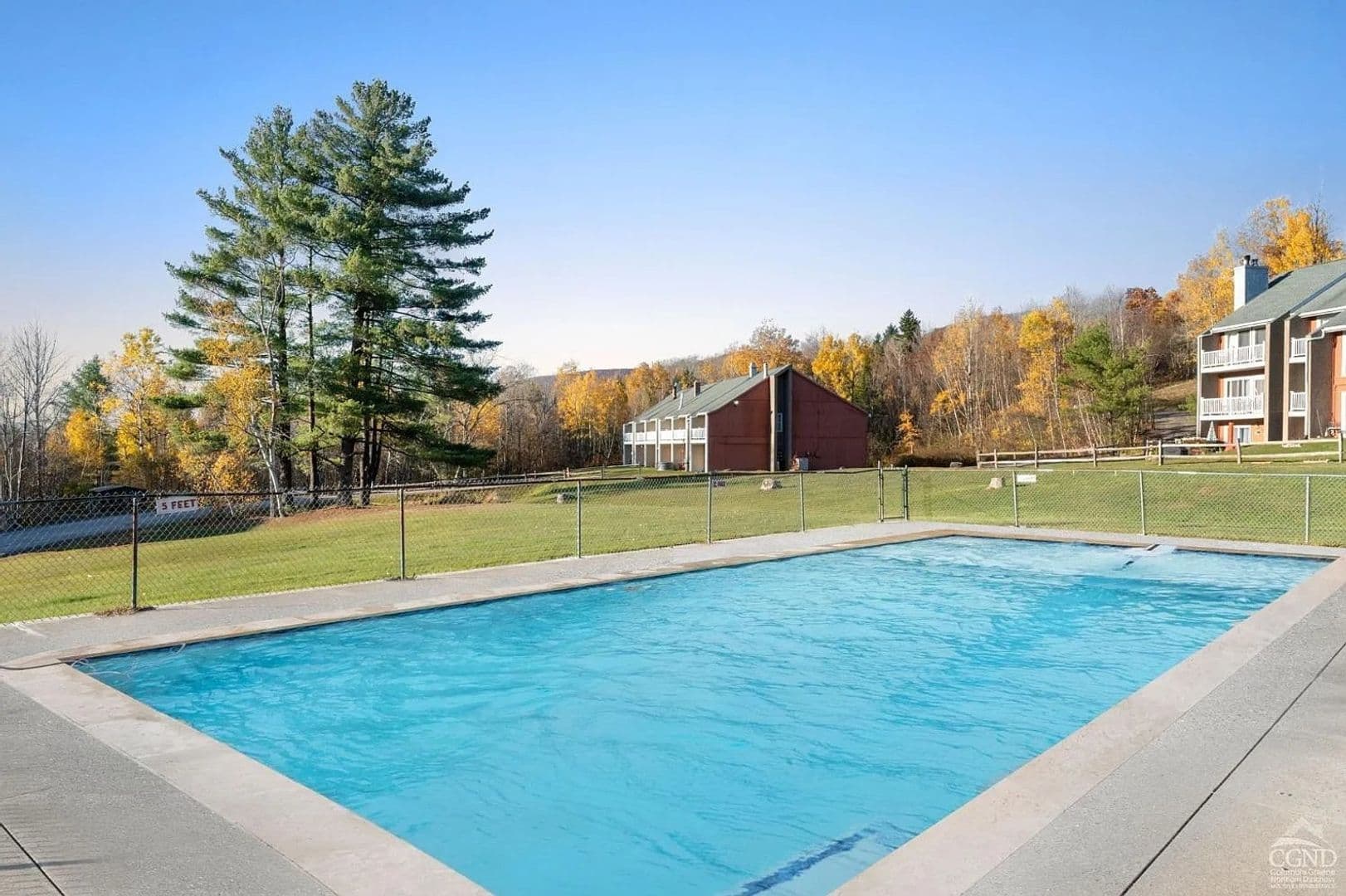 Hunter Townhome: 65 Scribner Hollow Rd