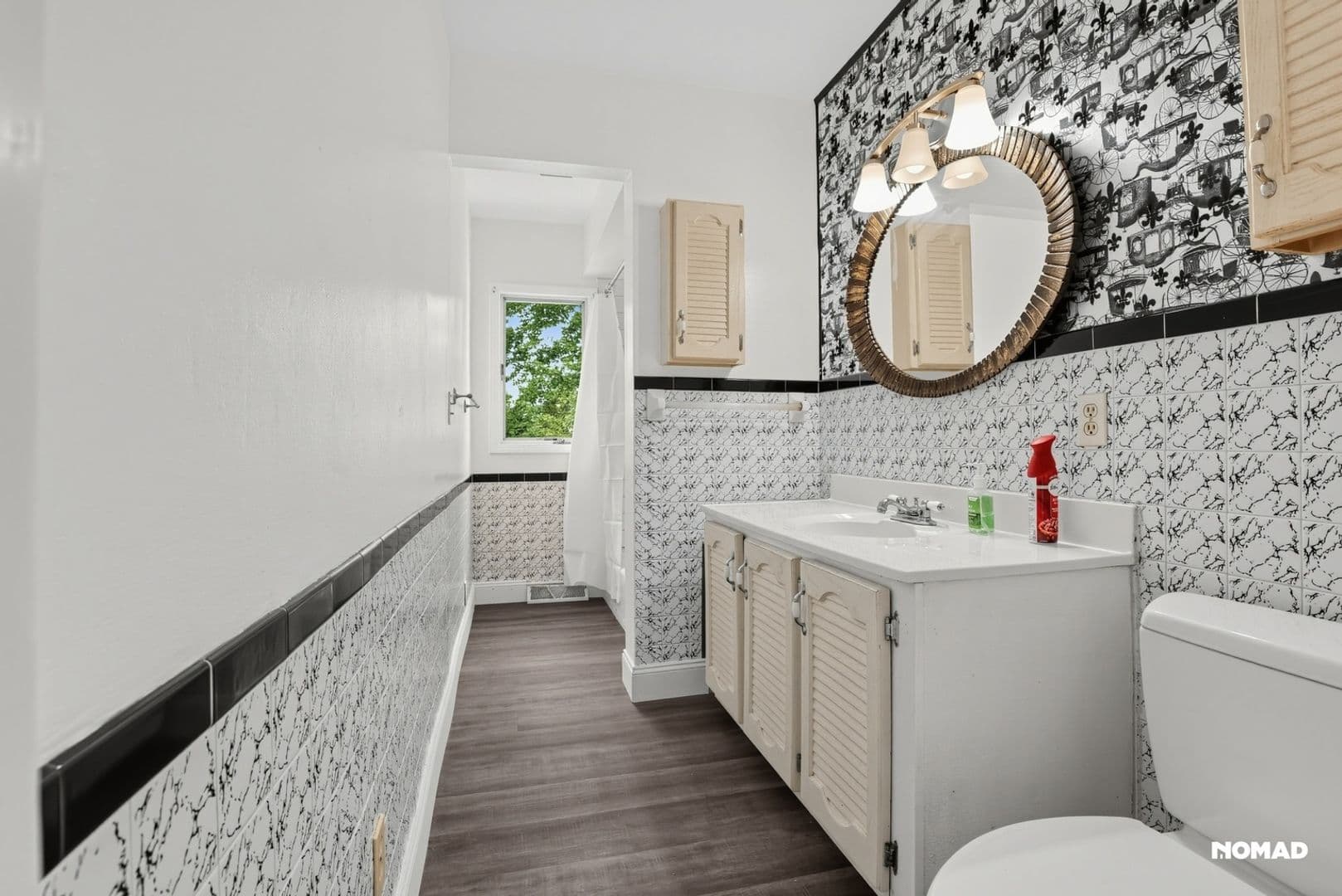 Westlake House: 2960 Bradley Rd