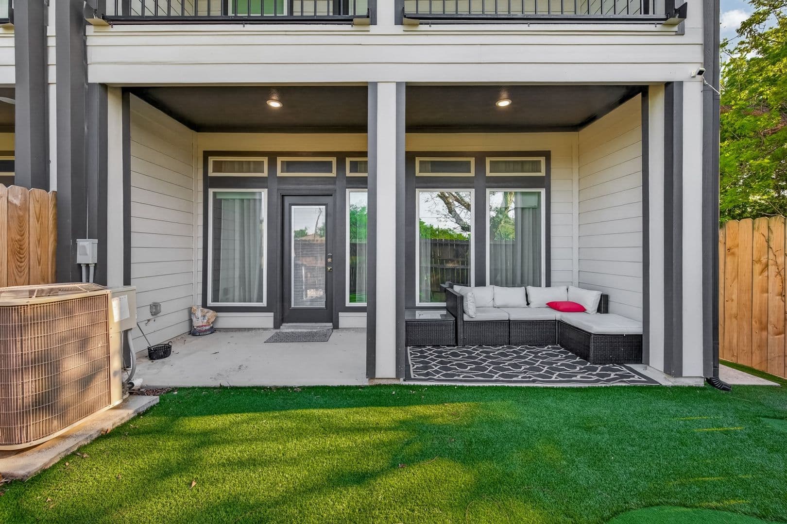 Houston Townhome: 4221 Galesburg St