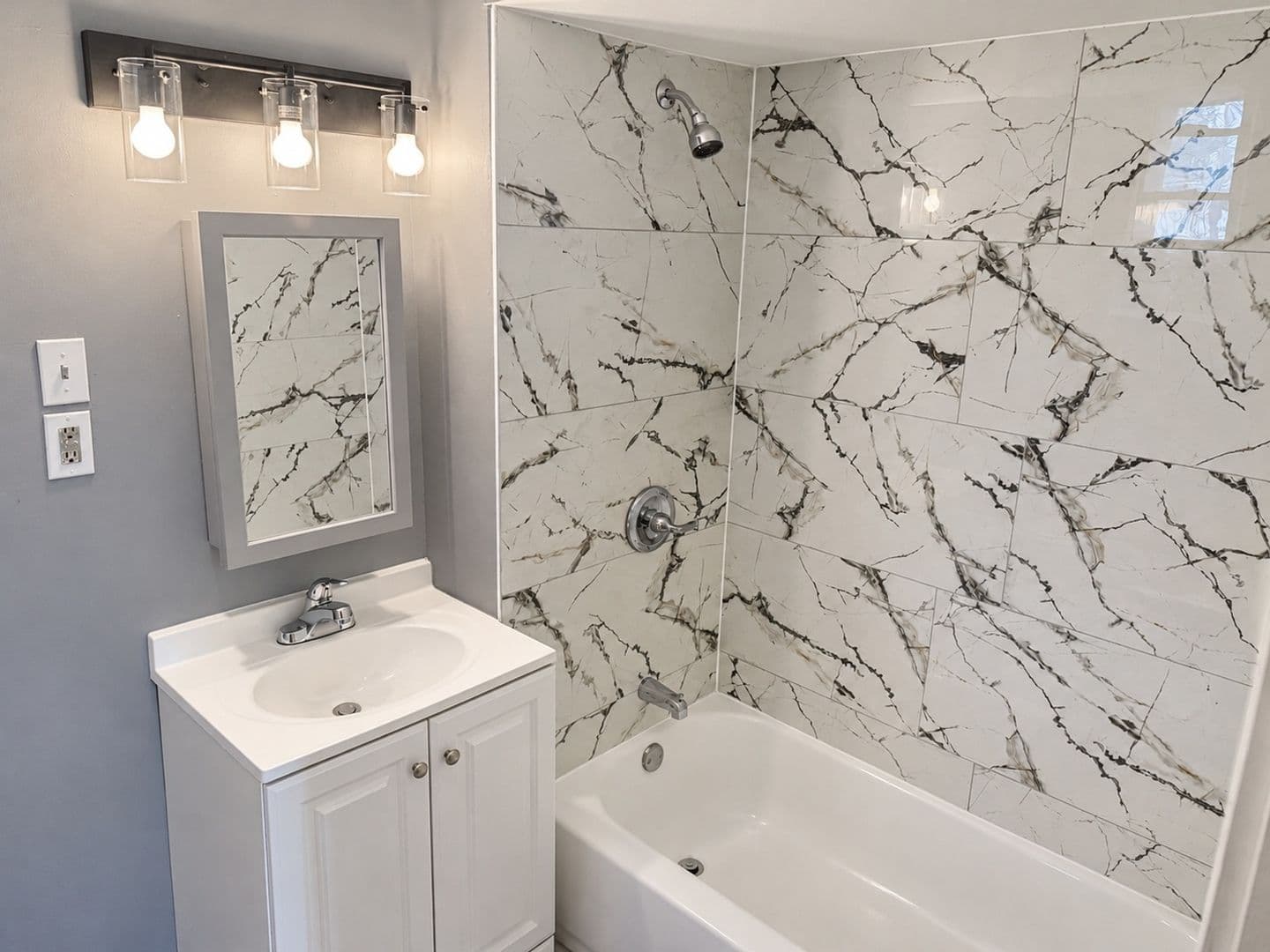 Scranton Townhome: 932 Madison Ave