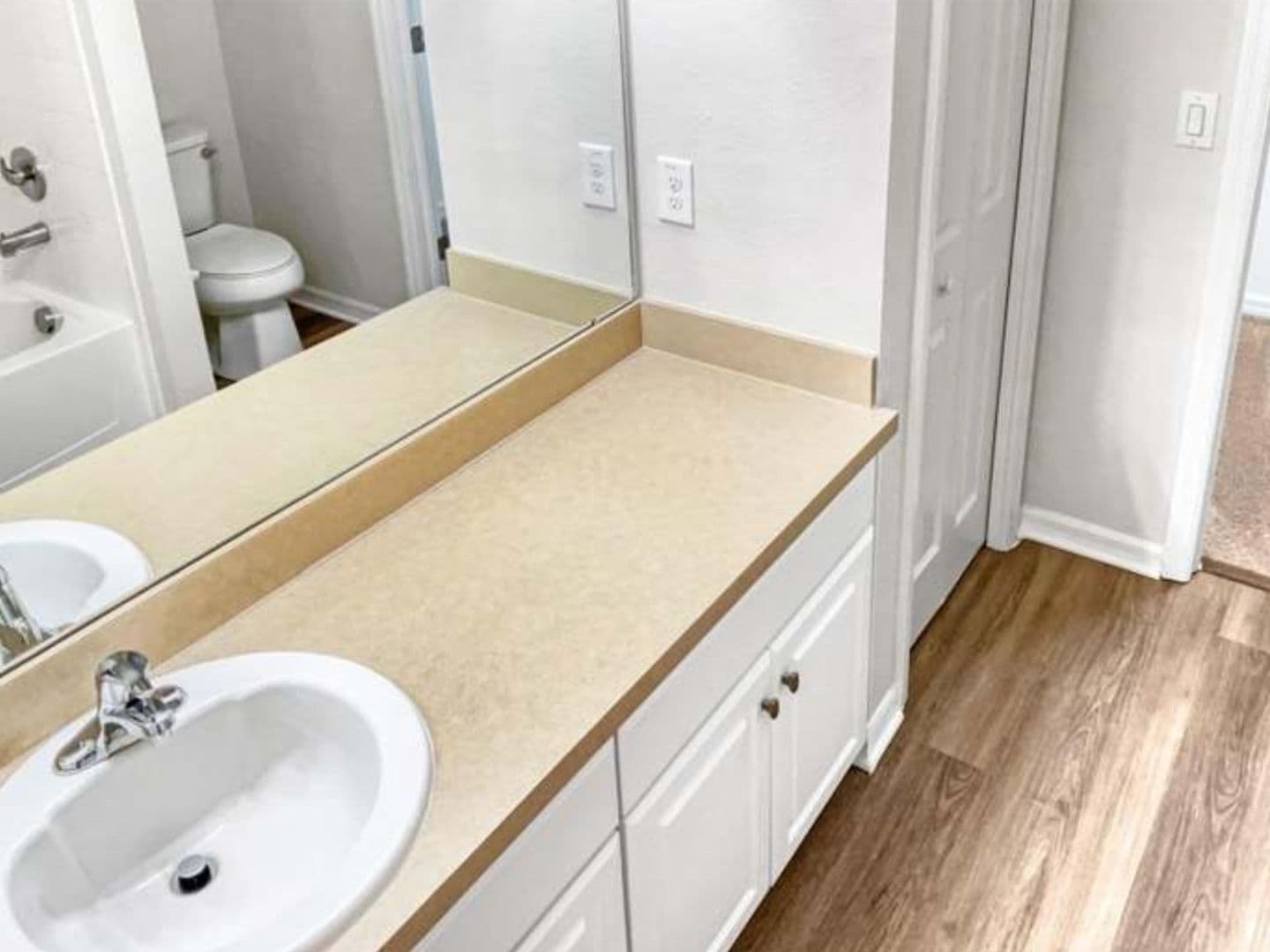 Riverview Townhome: 7028 White Treetop Pl