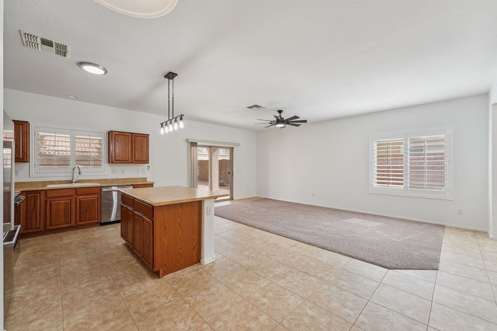 Gilbert House: 1268 E Birdland Dr