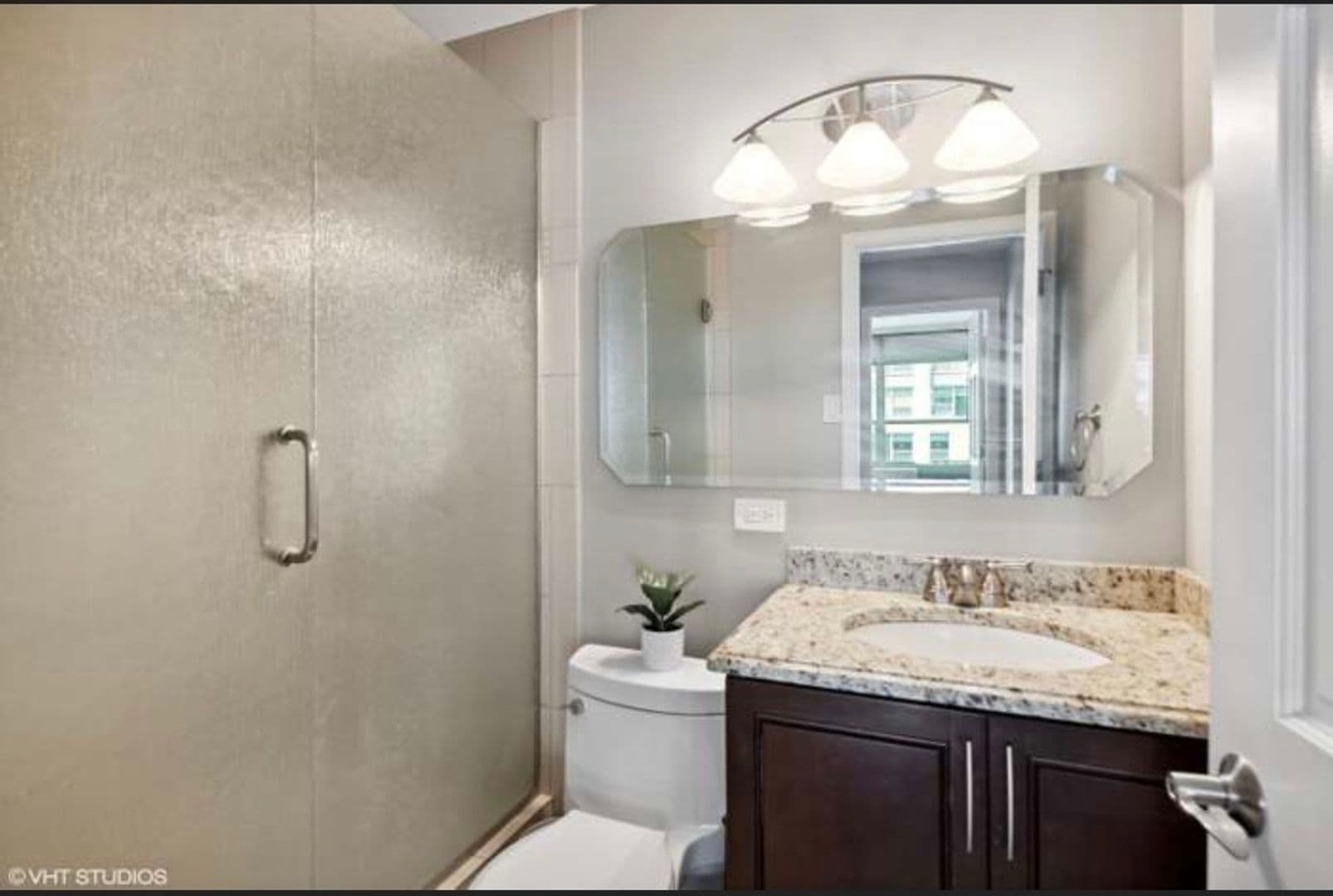 Chicago Condo: 3550 N Lake Shore Dr