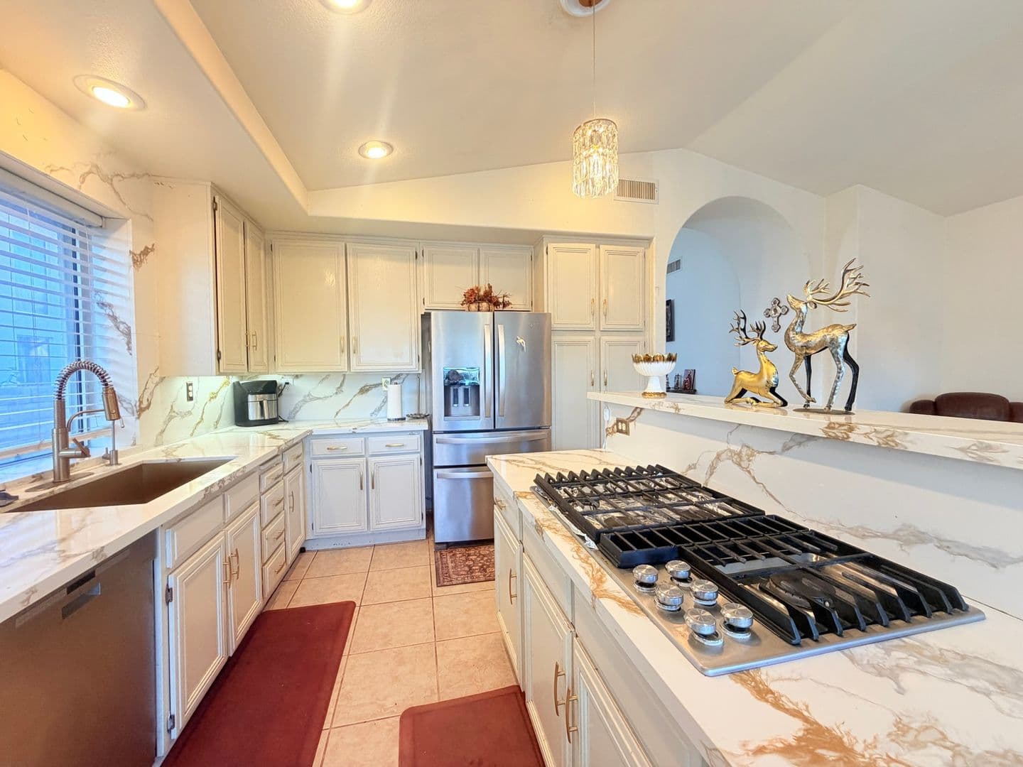 Santa Clarita House: 20350 Calhaven Dr
