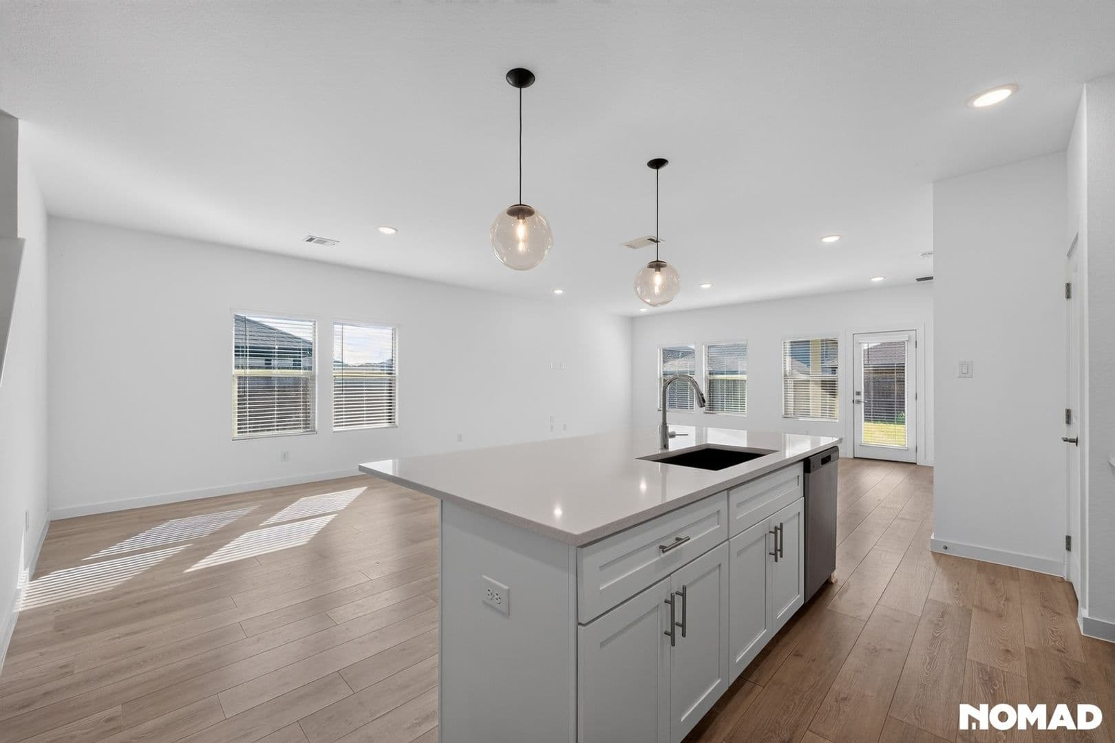 Seagoville House: 2512 Broken Bow Dr