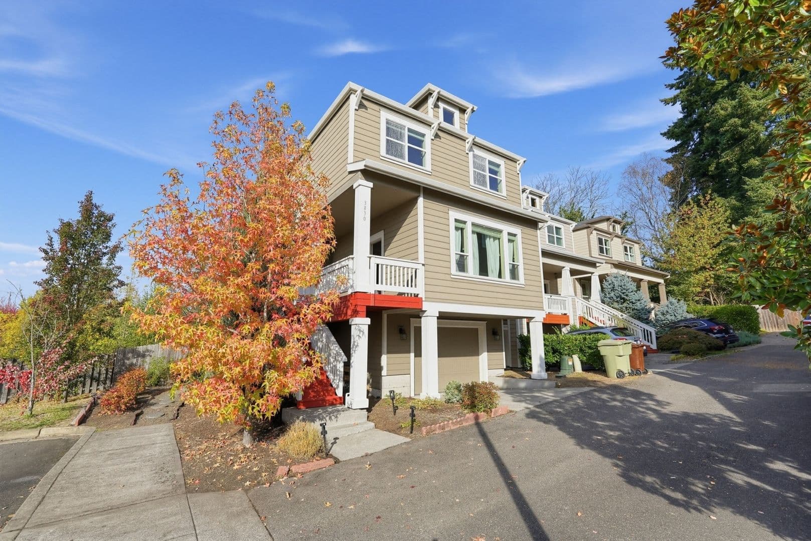 Portland House: 3830 NW Unrath Pl