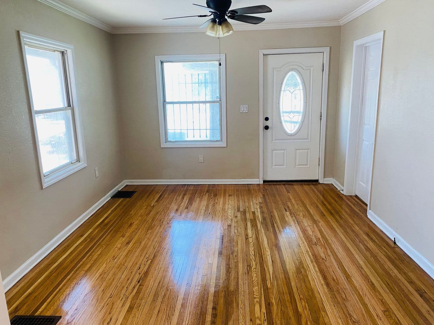 Kansas City House: 2632 E 9th St