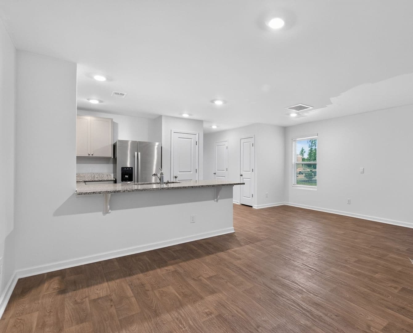 Bloomingdale House: 183 Coneflower Rd