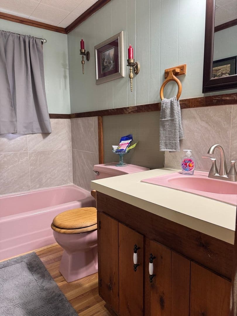 Provencal House: 5368 Longleaf Vista Rd