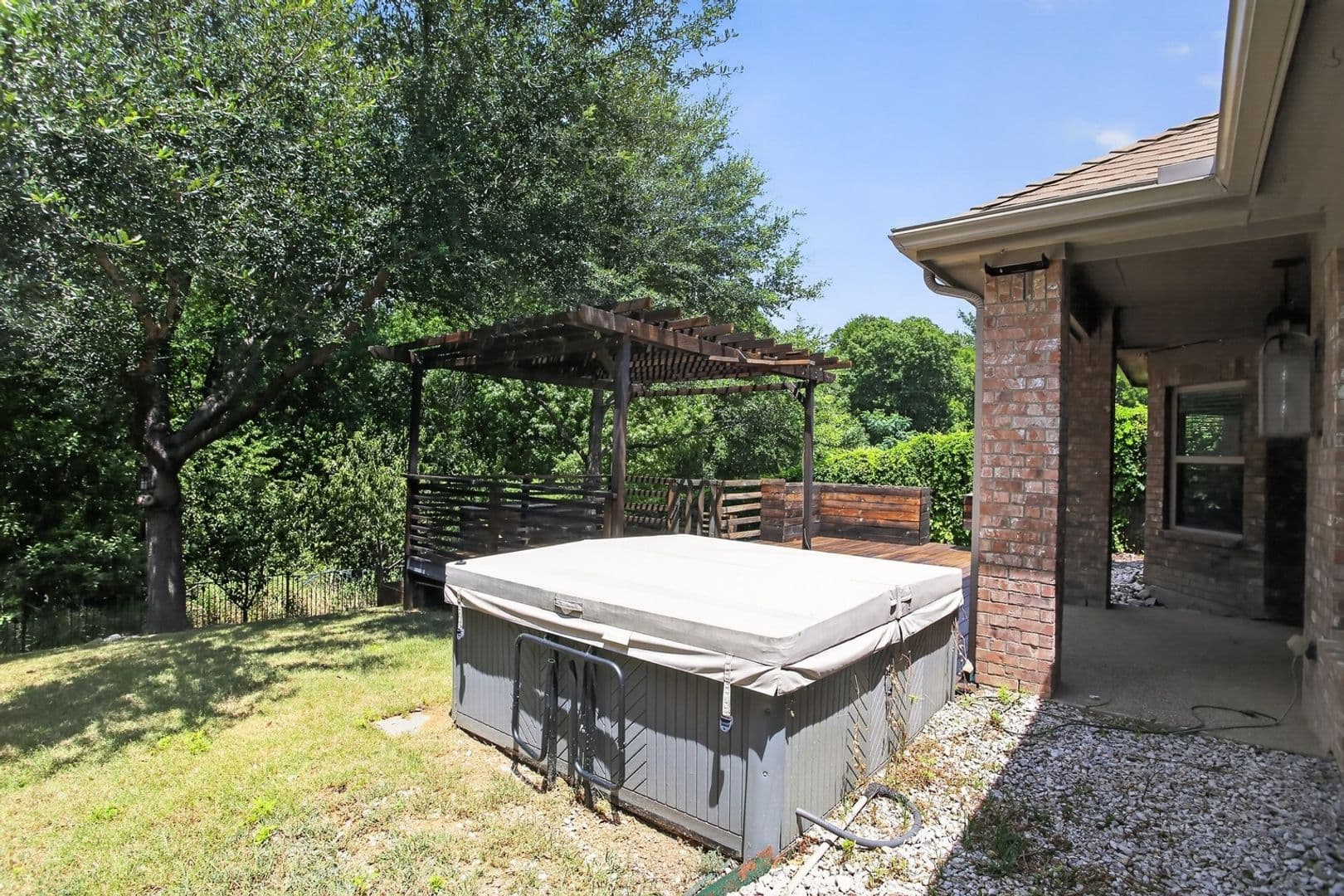 Dallas House: 6523 Prairie Flower Trl