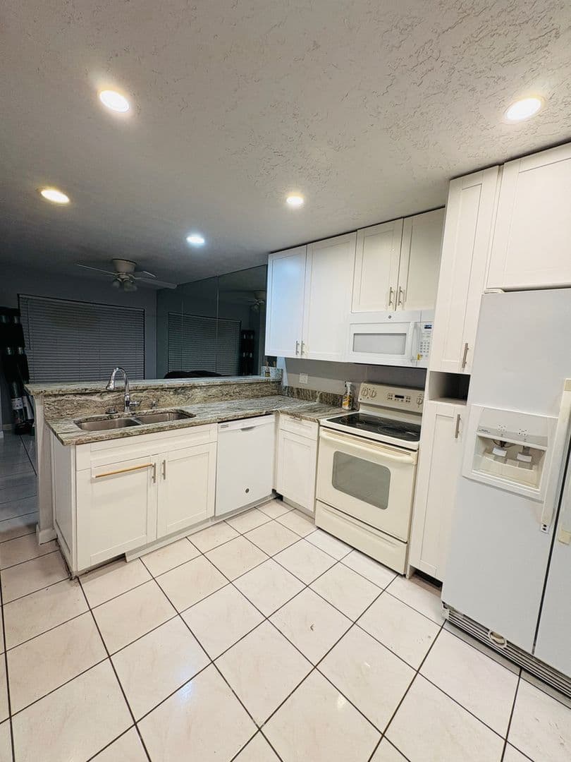 Tampa Townhome: 8728 Jasmine Pond Dr