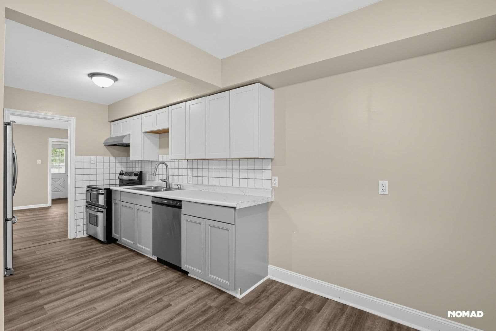 Westlake House: 2960 Bradley Rd