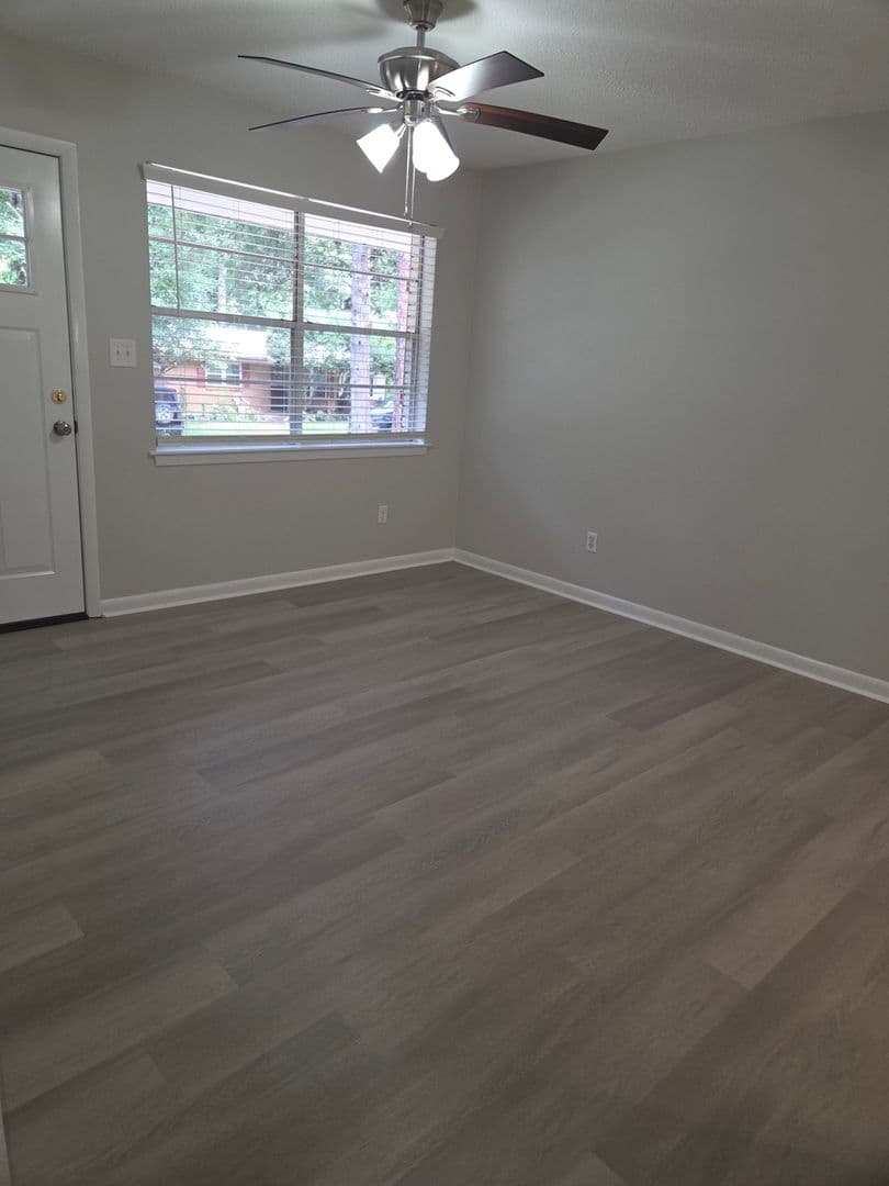 Crestview House: 503 Tall Pines St
