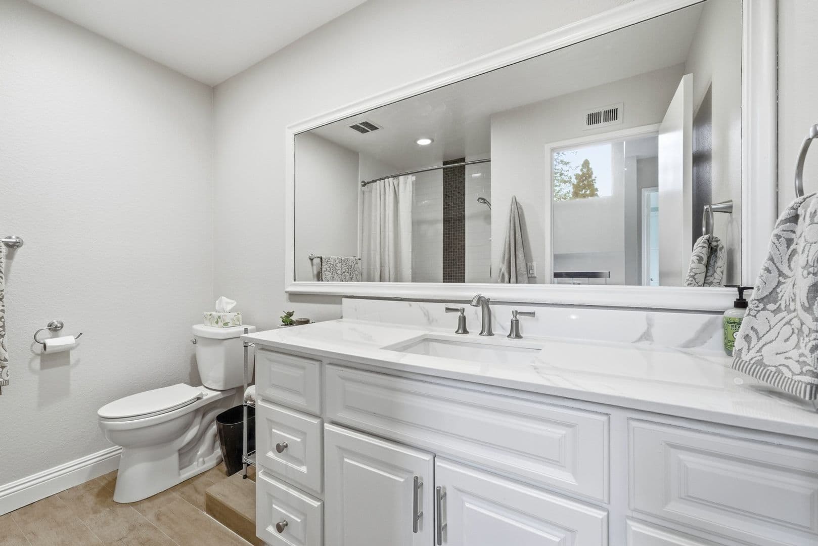 Costa Mesa Condo: 870 Deep Crk