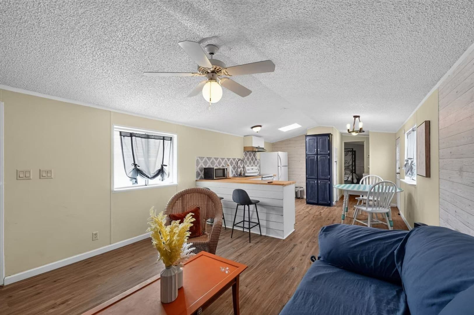 Casa Grande House: 11484 N Cordell St