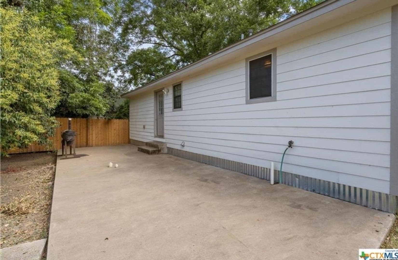 Taylor House: 610 Vernon St