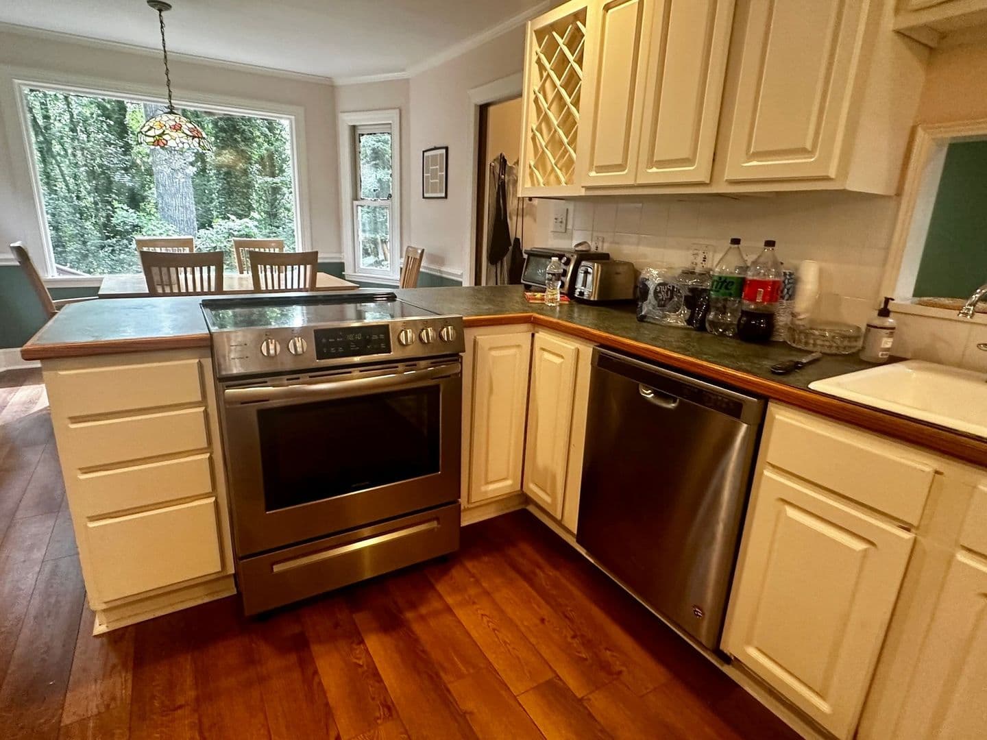 Charlotte House: 4316 Brookwood Rd