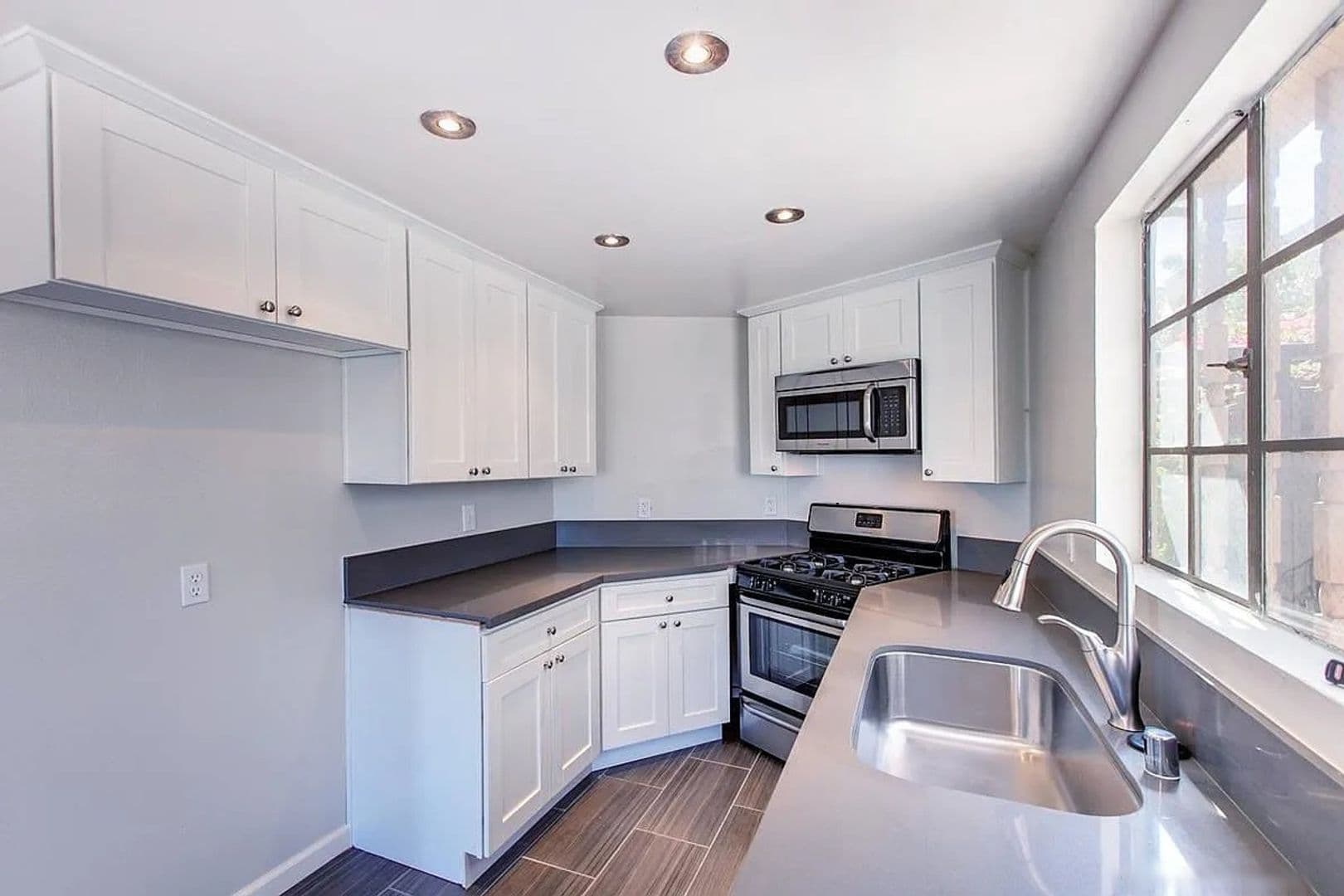 San Diego Condo: 3765 Boundary St