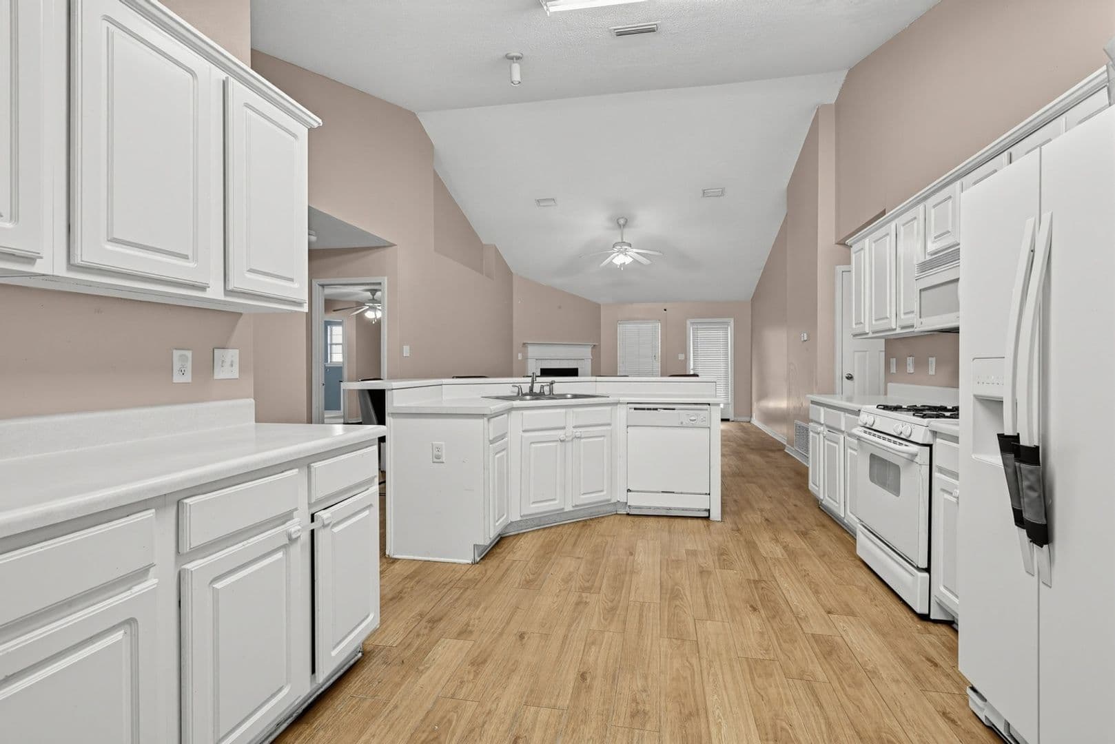 Mobile House: 1387 Hunters Ridge Dr W
