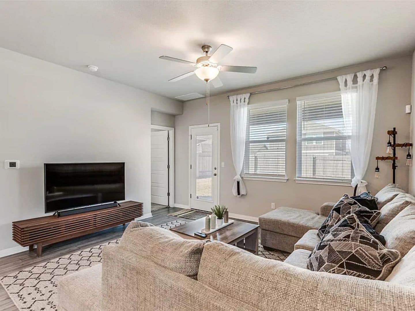 Buda House: 3618 Twin Glades Pass