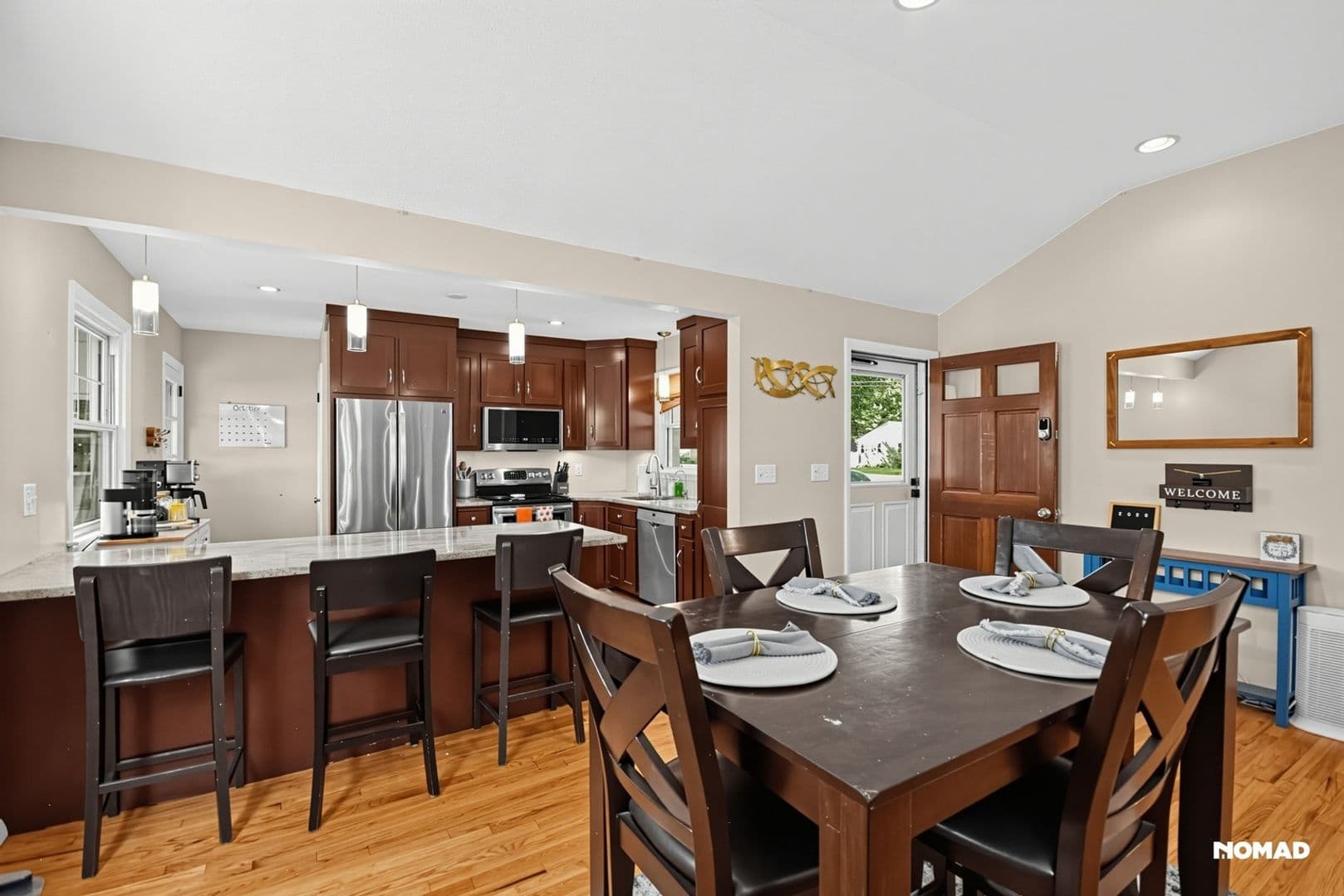 Newington House: 80 Knollwood Rd
