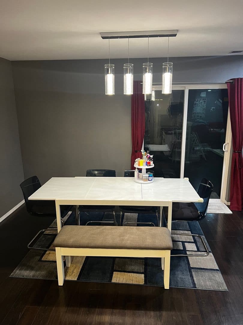 Kent House: 29088 215th Pl SE