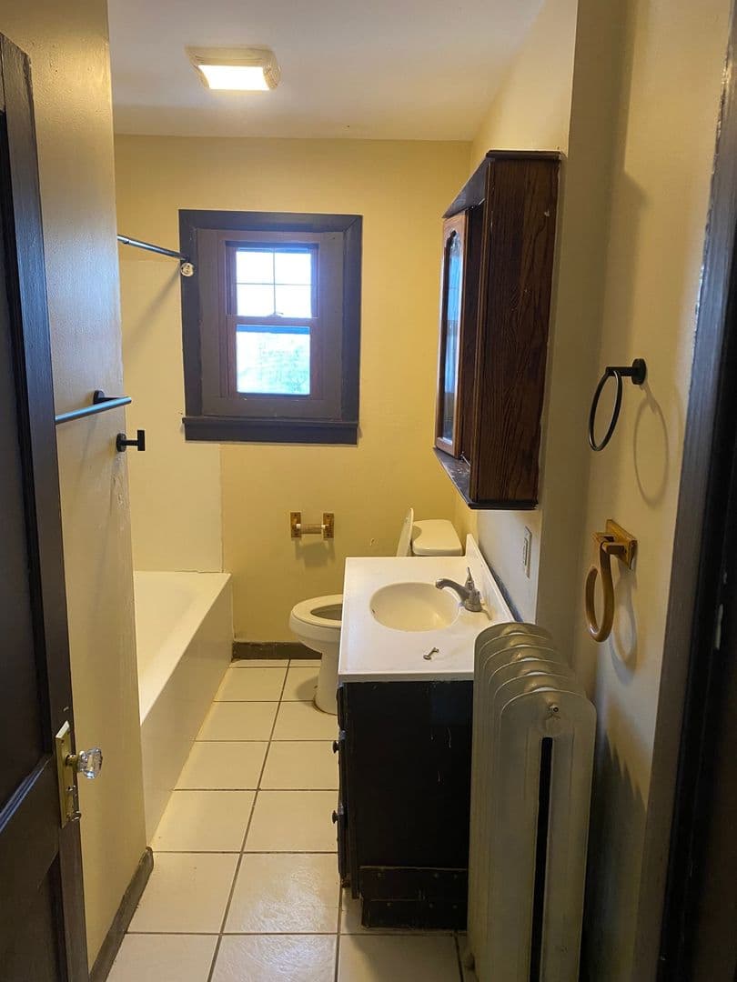 Youngstown Townhome: 280 Fairgreen Ave