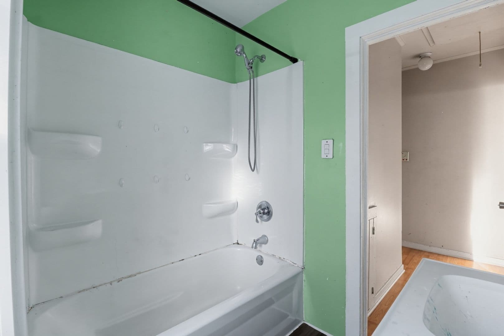 Crystal Lake House: 6414 W Hillside Rd