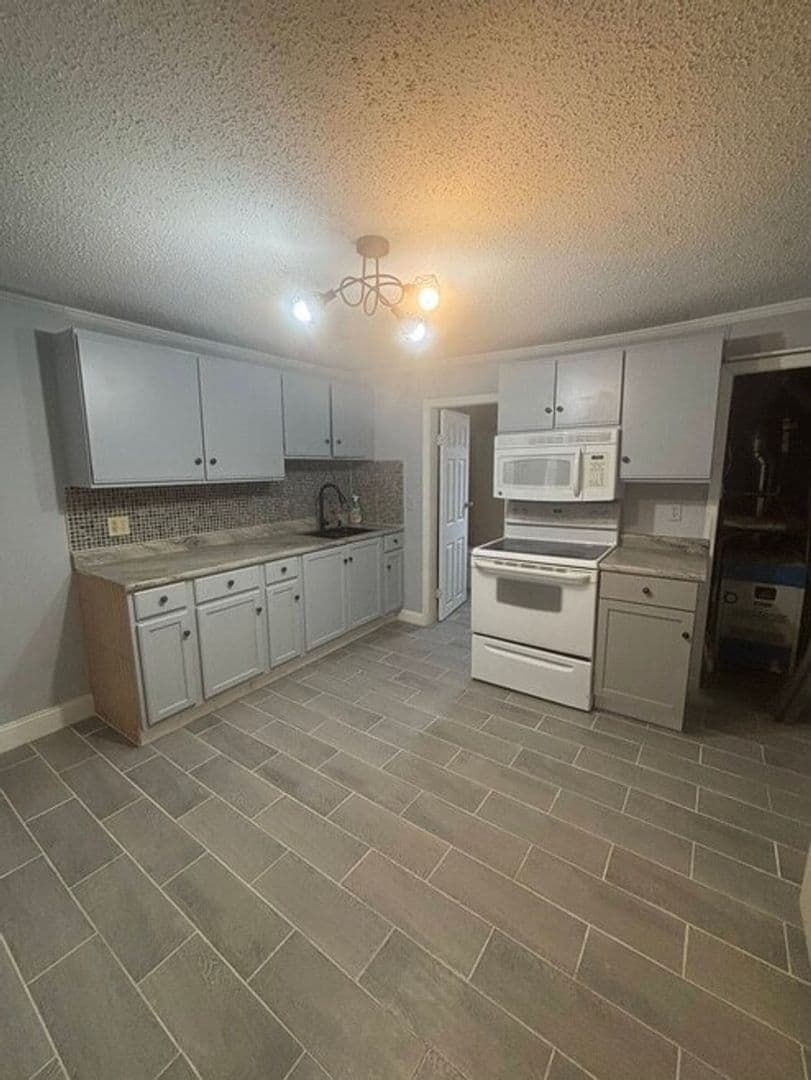 Saint Cloud Townhome: 620 8th Ave S